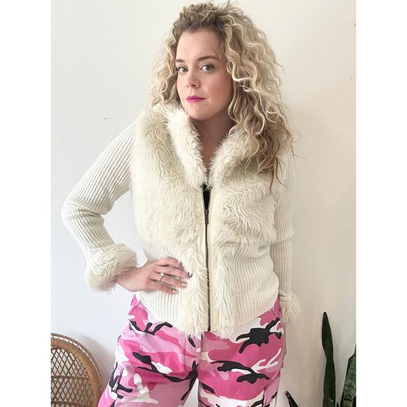 Off White Faux Fur Ribbed Knit Zip Up Cardigan size large - Picture 1 of 10
